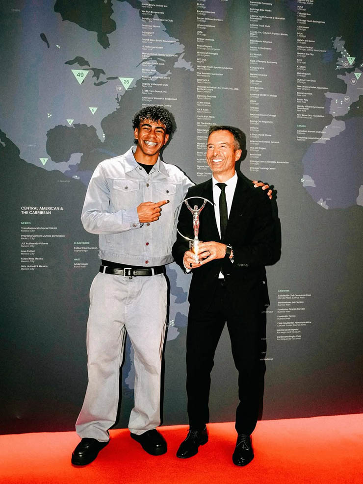 Yamal mải mê tham dự sự kiện, ăn đồ ăn nhanh&nbsp;trước trận đấu với Celta Vigo