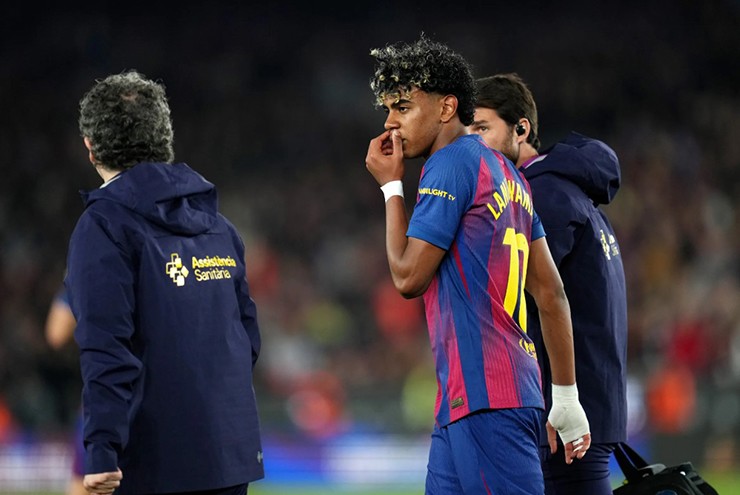 Barcelona đã phải đón nhận cú sốc lớn khi Yamal dính chấn thương và sẽ nghỉ thi đấu hết mùa