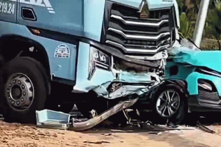 Clip vụ tai nạn khiến người đàn ông tử vong trên đường vào Đắk Lắk thăm người thân