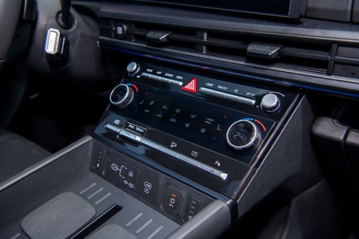 Ưu nhược điểm của Hyundai SantaFe khi so sánh với Mazda CX-8 - 6