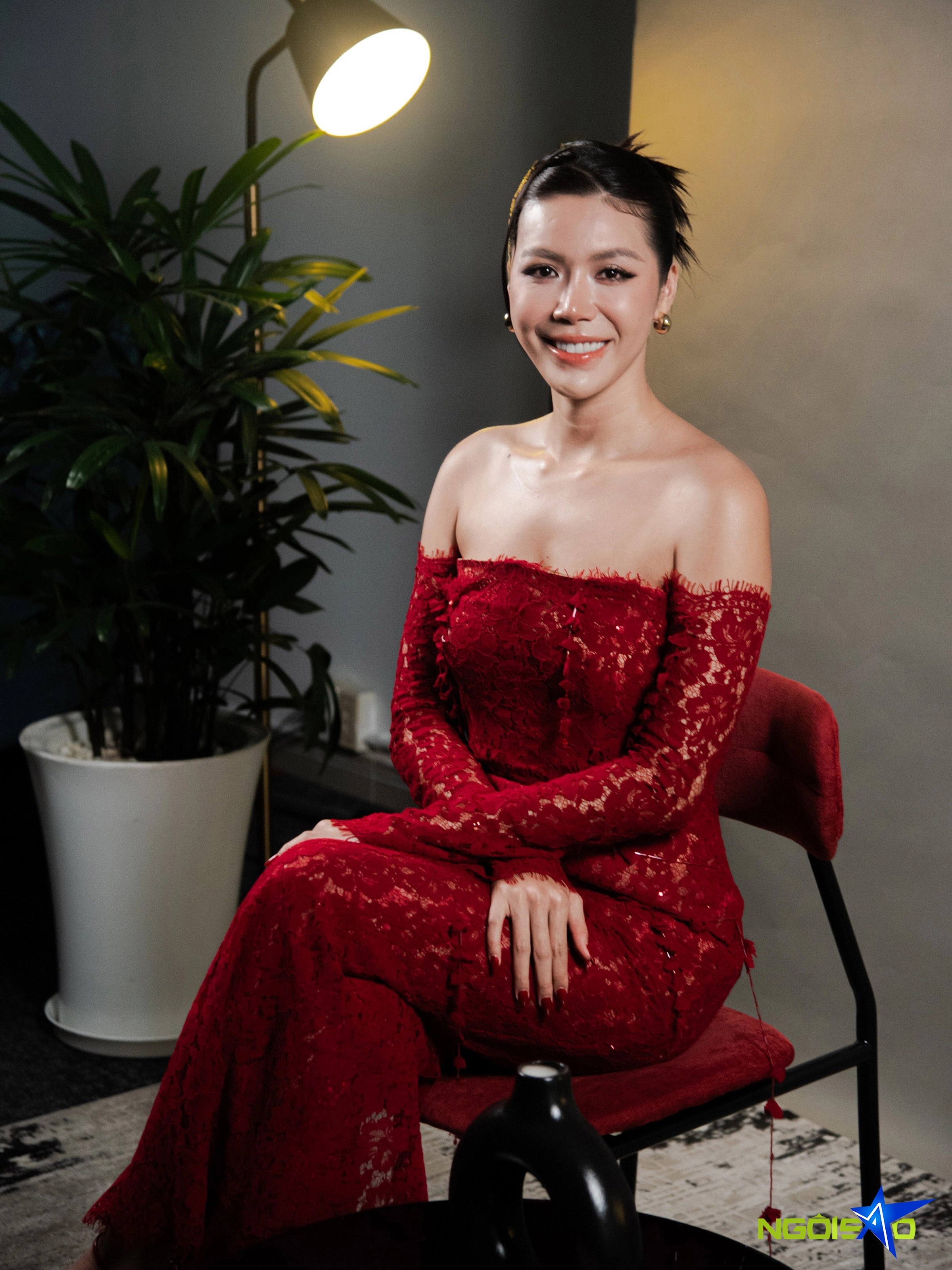 Minh Tú: 'Ông xã giúp tôi vượt qua những ngày khó khăn nhất' - 4