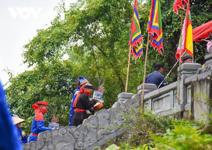 Về Ninh Bình trẩy hội đền Lăng thờ Tứ vị Hoàng đế - 13