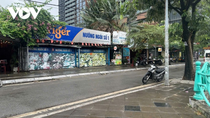 Hiện tại xung quanh khu vực này có nhiều tuyến đường, công trình đang thực hiện xây dựng như đường Đặng Thai Mai, nhà hát Opera ...