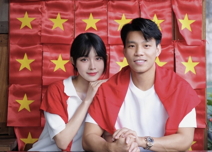 Thời trang sánh đôi của hậu vệ Vũ Văn Thanh và bạn gái - 10