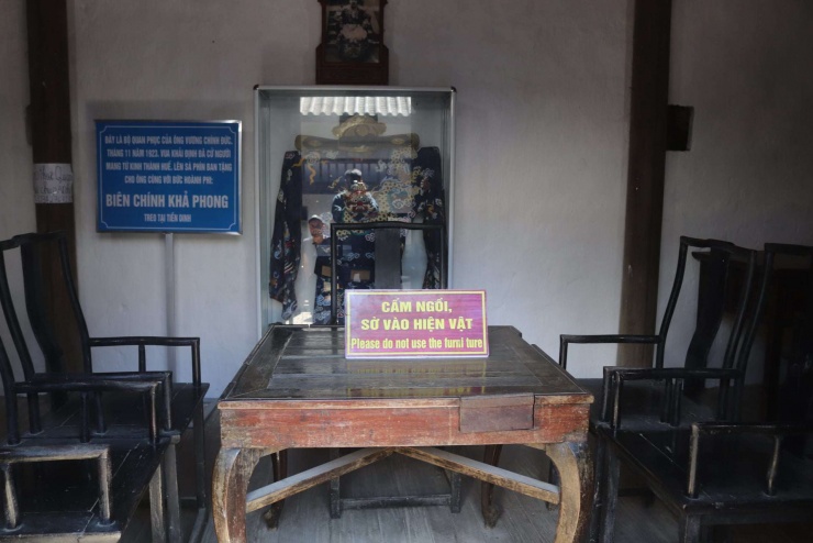 Quan phục của ông Vương Chính Đức. Ảnh: Thiên Long