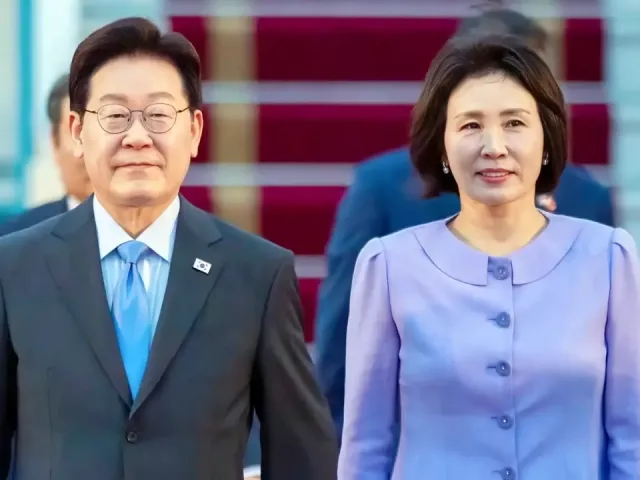 Trang phục của phu nhân Tổng thống Hàn Quốc khi ở Việt Nam