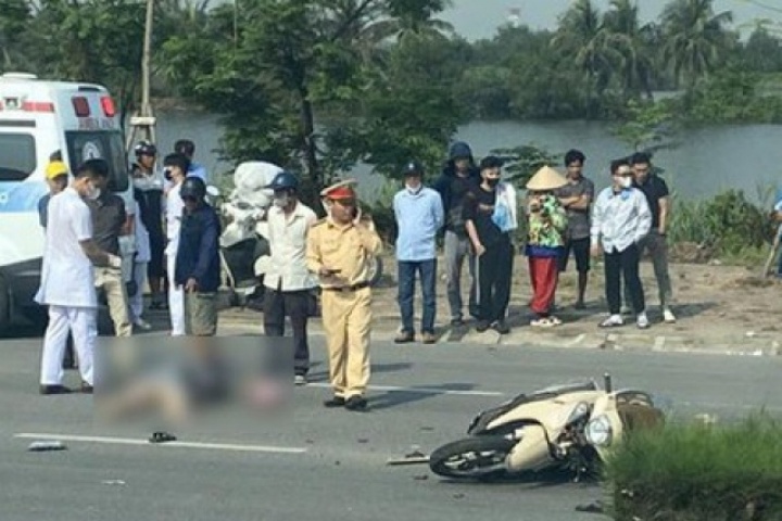 Đôi nam nữ tử vong sau va chạm với xe ô tô