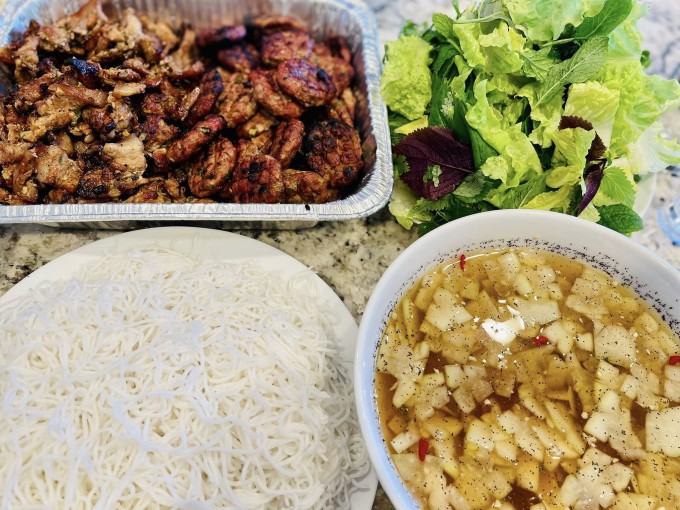 Vườn rau trong biệt thự nhà Diệu Hương ở Mỹ - 4