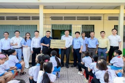 Maxilite - Rulô Vàng: Khi người thợ sơn trở thành đại sứ lan tỏa sắc màu cộng đồng