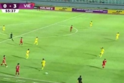 Trọng tài biên đã “giúp" U17 Việt Nam có bàn thứ 3 vào lưới U17 Malaysia?