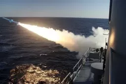 Iran cảnh báo sẽ phản ứng mạnh nếu Mỹ tiếp tục lệnh phong toả