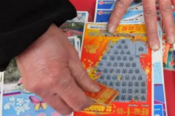 Cái kết bi thảm của người đàn ông nghèo bất ngờ trúng số độc đắc trị giá hơn 11 tỷ đồng