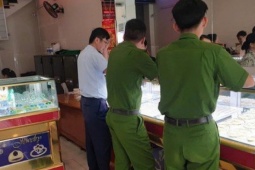 Kiểm tra hàng loạt tiệm vàng ở TPHCM, nhiều cơ sở bị xử phạt