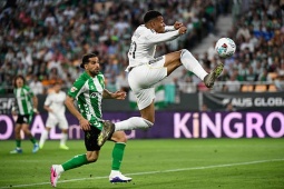Trực tiếp bóng đá Betis - Real Madrid: Chủ nhà đòi penalty không thành (La Liga)