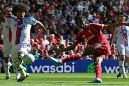 Video bóng đá Liverpool - Crystal Palace: Bàn thắng gây tranh cãi, nghẹt thở 7 phút bù giờ (Ngoại hạng Anh)