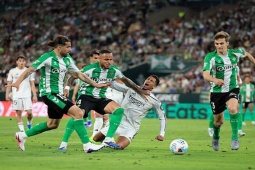 Bảng xếp hạng La Liga: Barcelona sớm nhất có thể vô địch lúc nào?