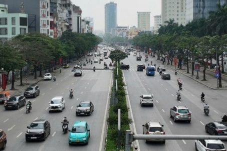 Đường phố Hà Nội thông thoáng trong ngày đầu nghỉ lễ Giỗ Tổ Hùng Vương