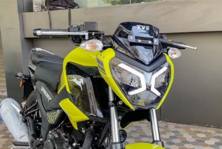 Xe côn tay giá ngang Honda Future gây chú ý nhờ trang bị “có 1-0-2”