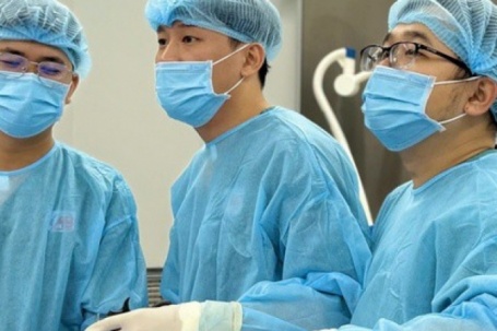 Bỏ qua dấu hiệu tiểu ra máu, người đàn ông phát hiện bị u thận