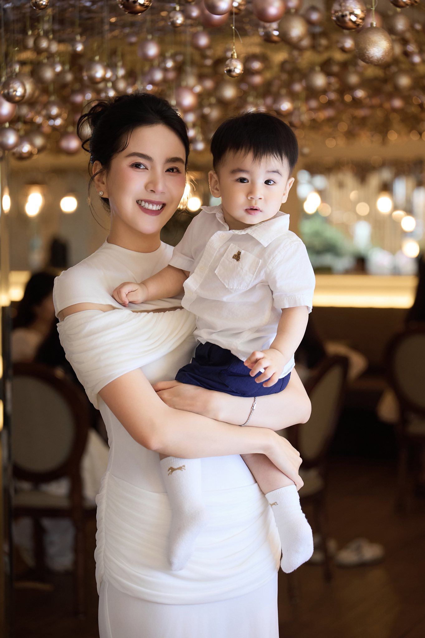 MC Mai Ngọc 36 tuổi khoe con trai 1 tuổi và phát ngôn gây bão mạng xã hội - 1