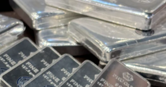 Giá bạc hôm nay 25/4: Thị trường trong nước đảo chiều tăng