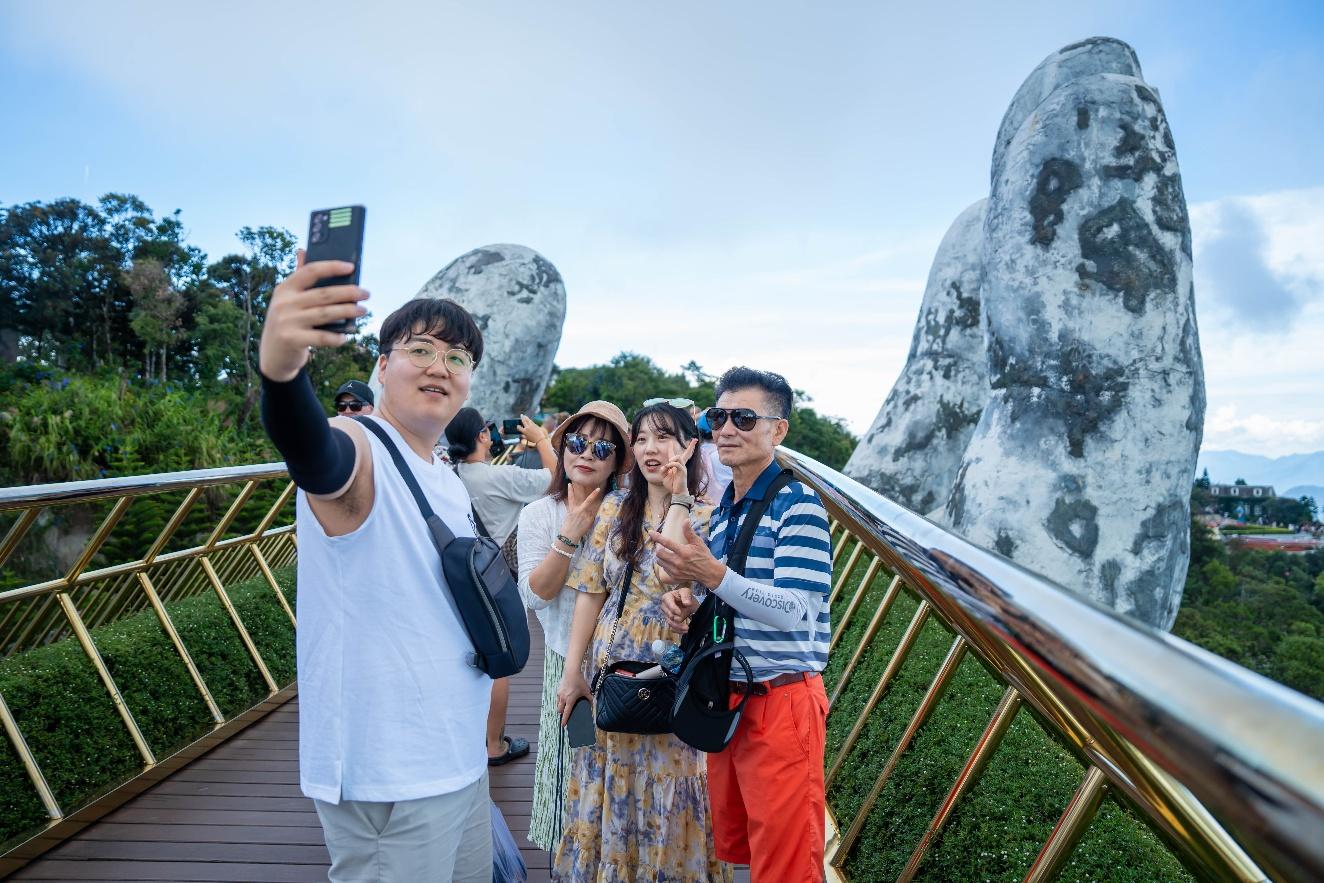 Sun World Ba Na Hills là một điểm đến yêu thích của du khách Hàn Quốc