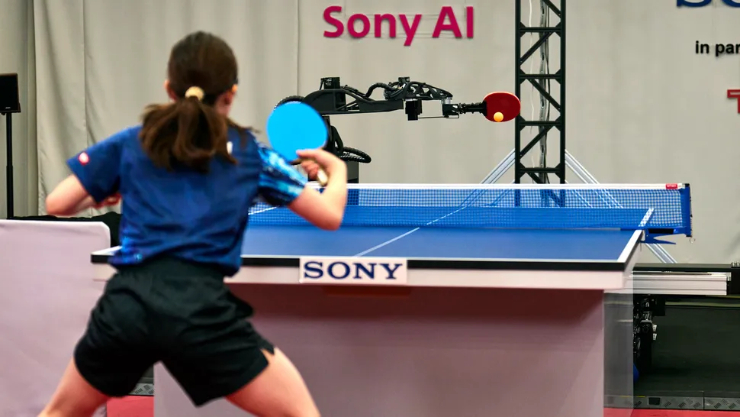 Robot bóng bàn của Sony hạ gục cả vận động viên chuyên nghiệp.