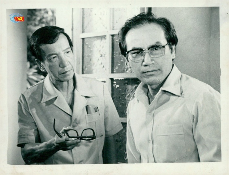 NSND Trịnh Thịnh (trái) trong phim&nbsp;“Thị trấn yên tĩnh” (1986)