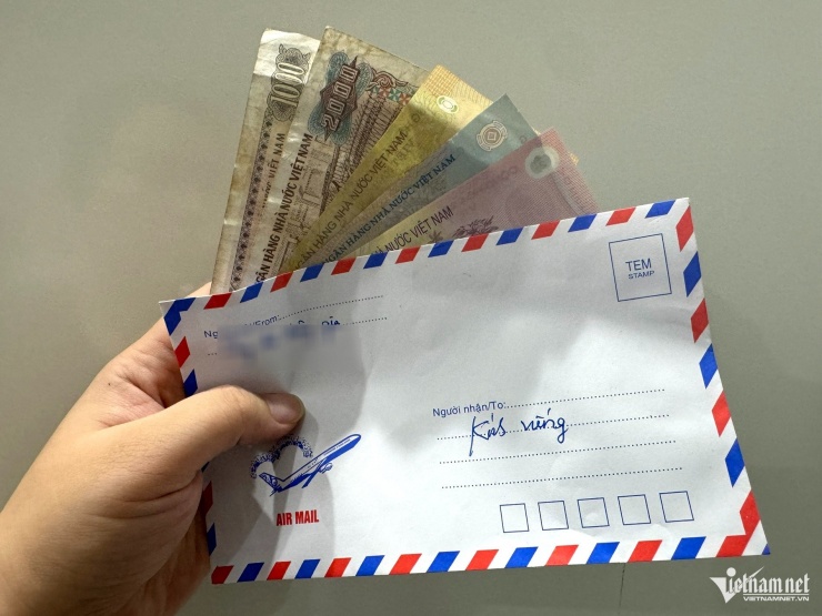 Thông gia nghèo gửi phúng điếu 83.000 kèm mẩu giấy nhỏ khiến nhà trai nghẹn ngào khi biết sự thật phía sau. Ảnh minh họa