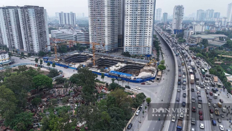 Khu đô thị này nằm ngay sát đường Nguyễn Xiển, Vành đai 3 trên cao.