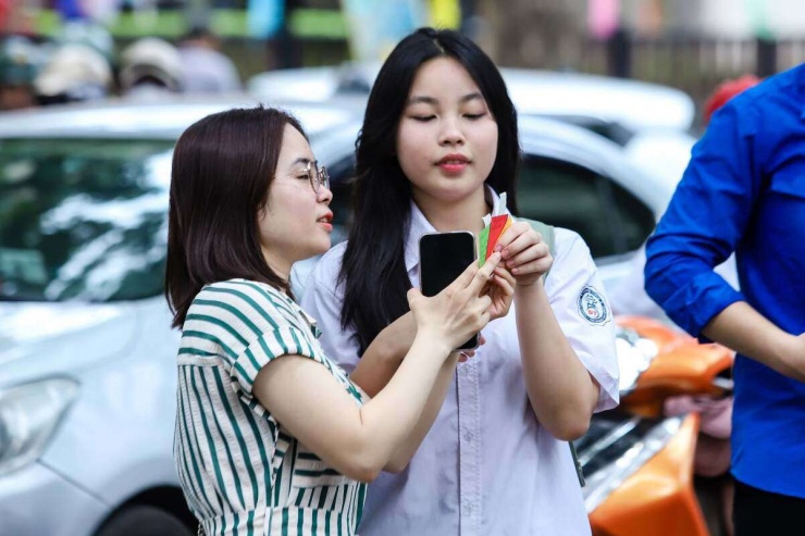Học sinh thi vào lớp 10 Hà Nội năm 2025. Ảnh: TA