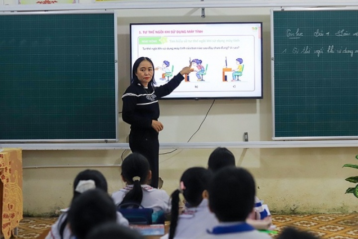 Giáo viên, nhân viên hợp đồng kiệt quệ vì không có lương