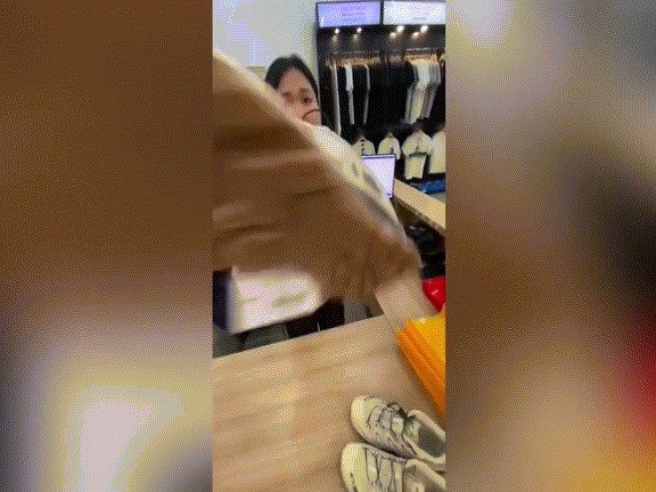 Xác minh vụ nhân viên shop thời trang ném giày vào mặt khách Tây