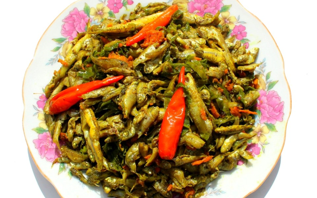 Món 'cứu đói”'mùa lũ trở thành đặc sản đắt đỏ với giá lên tới 300.000–400.000 đồng/kg, nhiều người truy lùng - 4