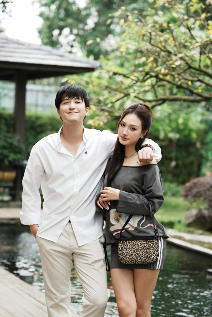 Sắc vóc của 'gái hư' gây sốt trong 'Bước chân vào đời' - 1