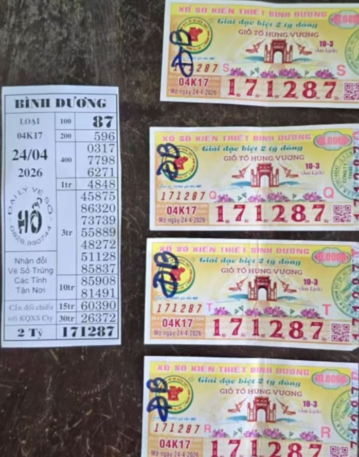 Giải độc đắc của vé số Bình Dương được đổi tại tỉnh Cà Mau. Ảnh: ĐLVS Hổ
