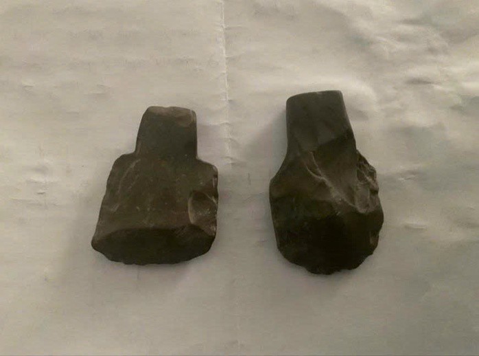 Các rìu đá hàng nghìn năm tuổi được phát hiện trong hang Én ở Vườn Quốc gia Phong Nha - Kẻ Bàng.