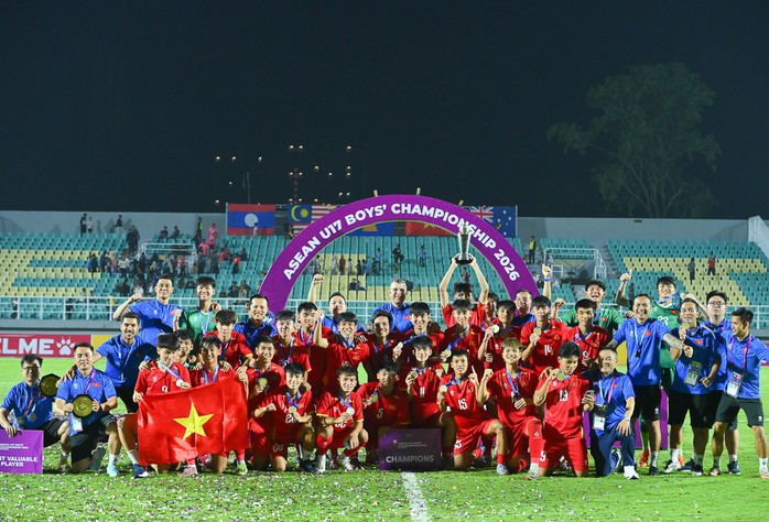 Đội U17 Việt Nam vô địch tuyệt đối tại Giải Đông Nam Á 2026 với dấu ấn rõ nét từ HLV Cristiano Roland. (Ảnh: VFF)