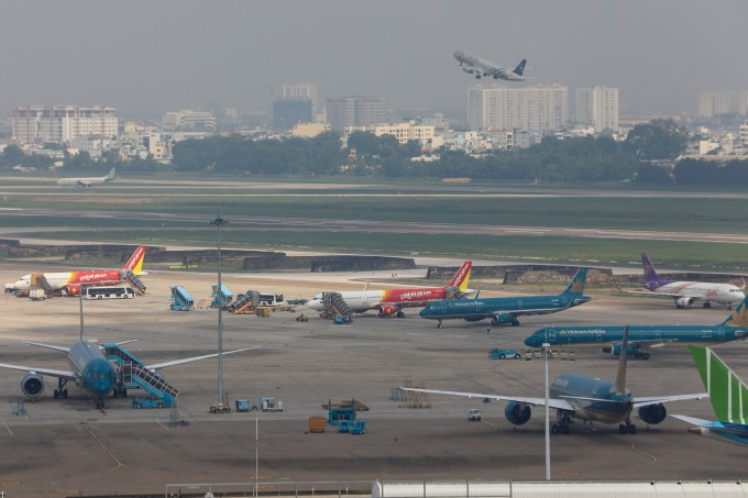 Máy bay của các hãng Việt Nam tại sân bay Tân Sơn Nhất. Ảnh: Quỳnh Trần
