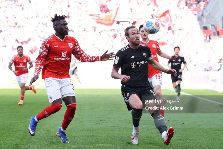 Bayern Munich bị dẫn trước tới 3 bàn trong hiệp một