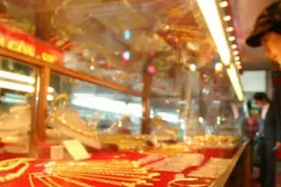 Người mua vàng lỗ nặng