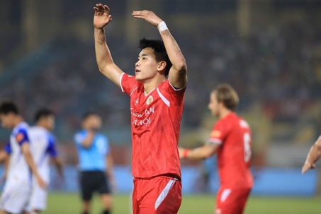 Video bóng đá Công an Hà Nội - SLNA: Đình Bắc ghi hat-trick, mãn nhãn 6 bàn (V-League)