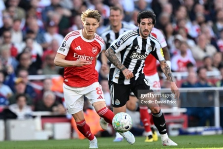 Video bóng đá Arsenal - Newcastle: Siêu phẩm mở màn, 3 điểm quý giá (Ngoại hạng Anh)