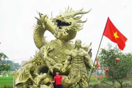 Làm tượng 'Cội Nguồn' dịp Giỗ Tổ, chàng trai Bắc Ninh gây xúc động