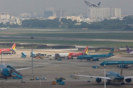 Giá vé máy bay nội địa tăng 15-20% do khủng hoảng nhiên liệu