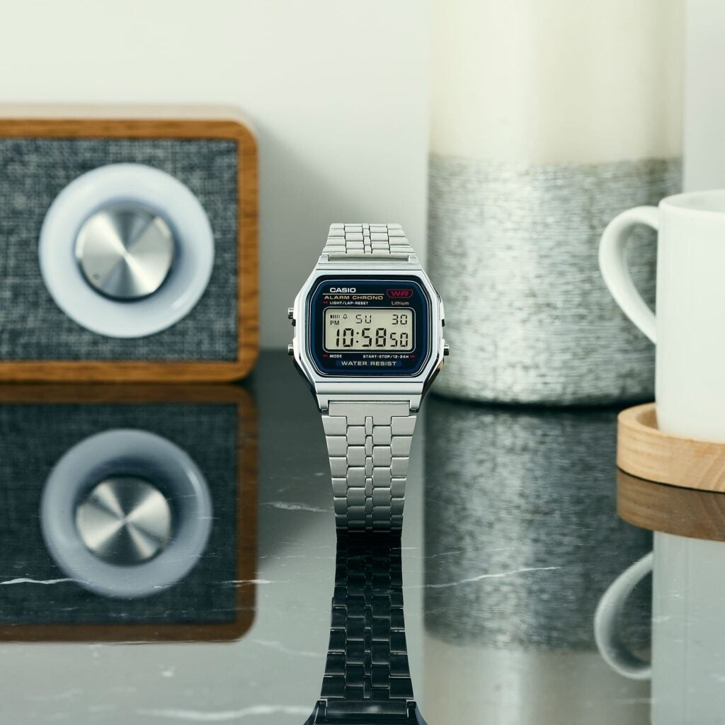 Casio ra mắt đồng hồ thiết kế cổ điển, pin dùng tới 7 năm - 1