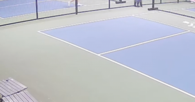 Hy hữu: Người đàn ông ngưng tim khi chơi pickleball, may mắn 1 bác sĩ nghe được tiếng kêu cứu