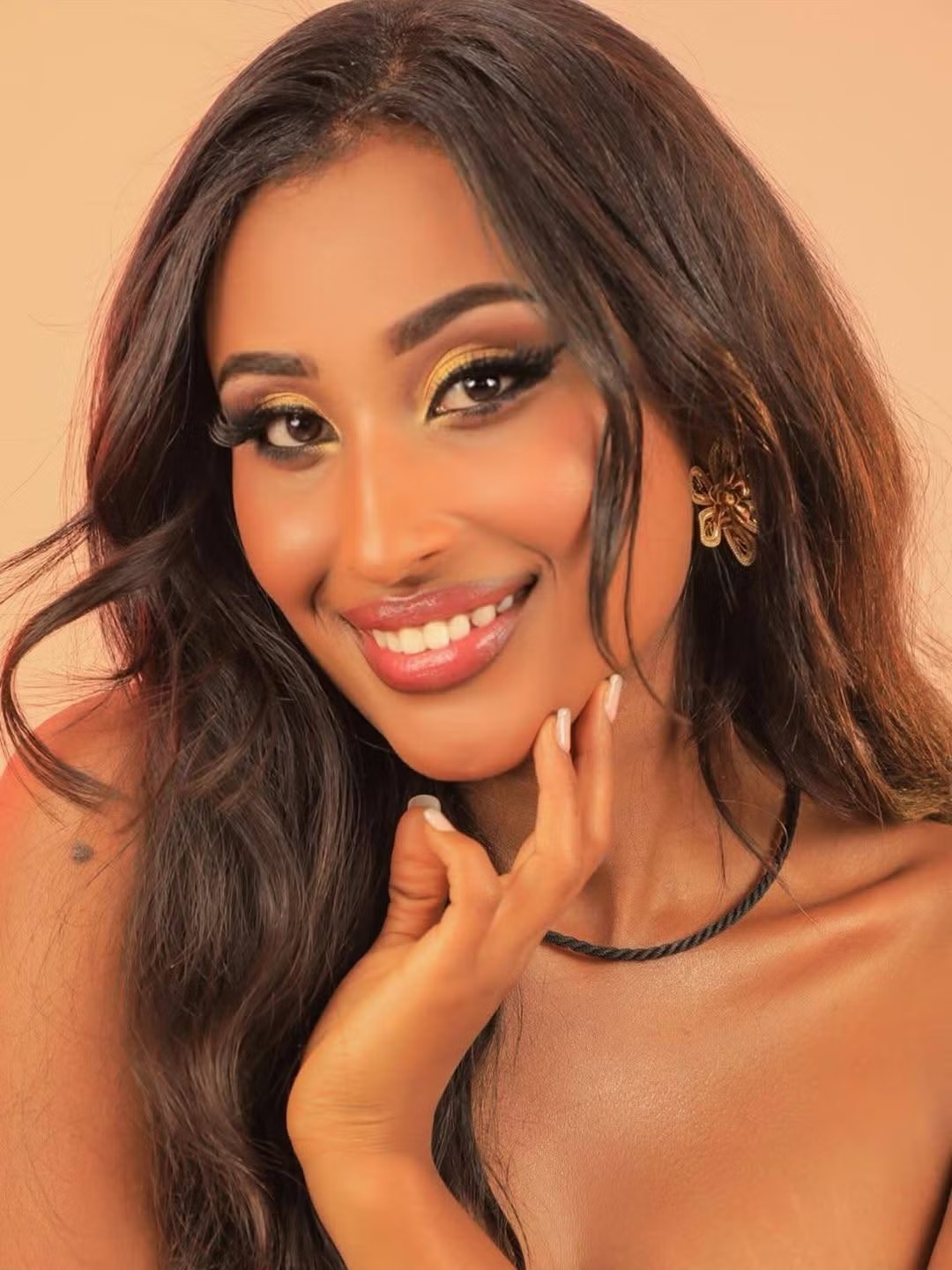 Lộ diện thêm nhiều người đẹp đến Việt Nam thi Hoa hậu Thế giới - 19