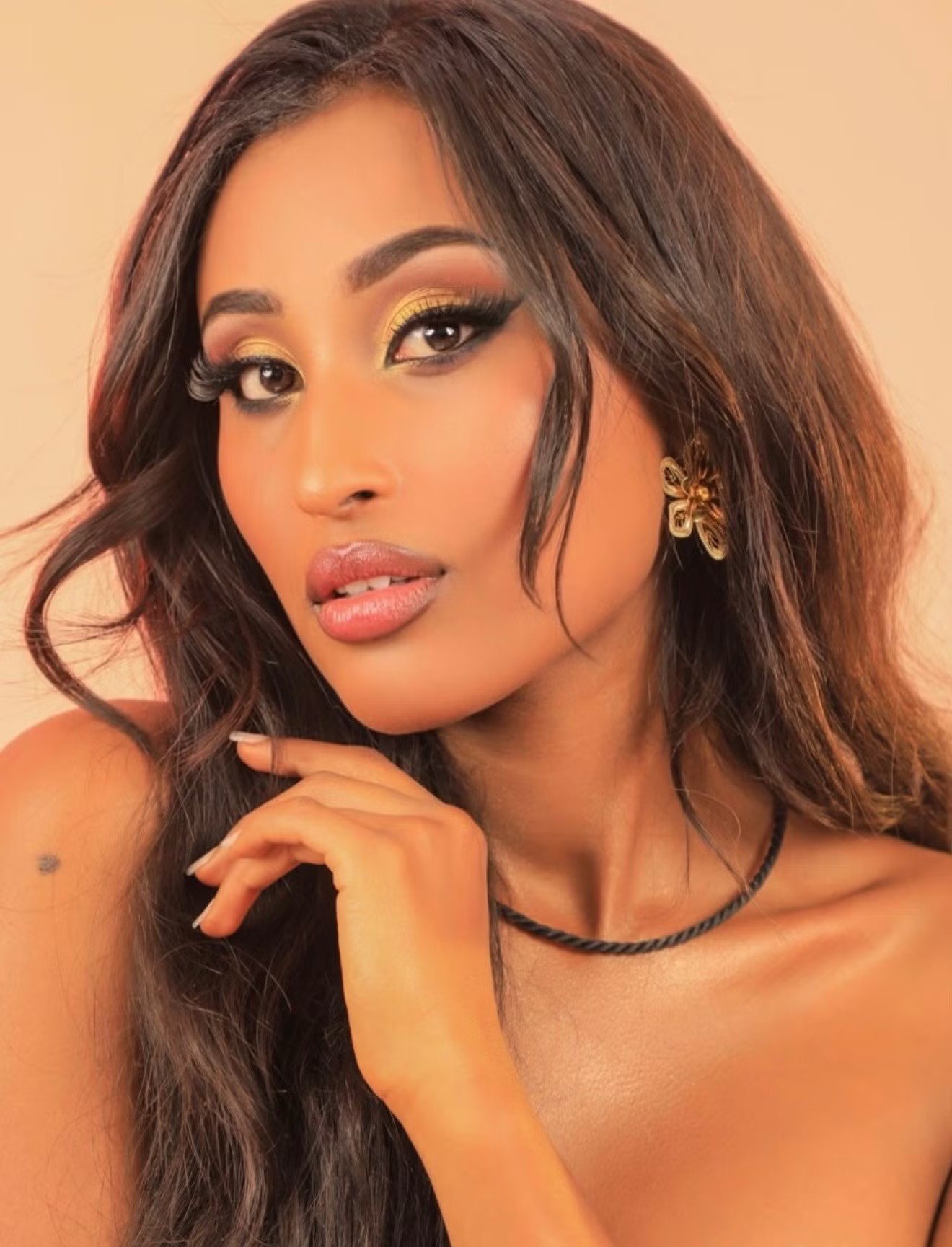 Lộ diện thêm nhiều người đẹp đến Việt Nam thi Hoa hậu Thế giới - 20