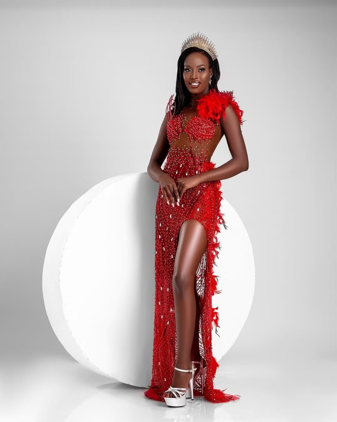 Lộ diện thêm nhiều người đẹp đến Việt Nam thi Hoa hậu Thế giới - 6